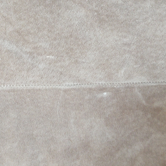 June beige suede skirt size 4. - Picture 5 of 6